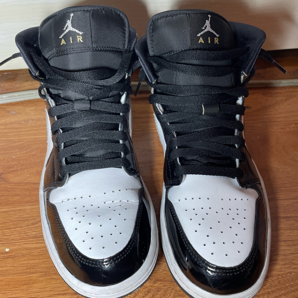 Air Jordan 1 mid SE